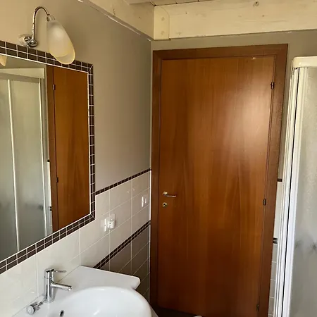 Nyaraló Terrazza Gallo San Costanzo